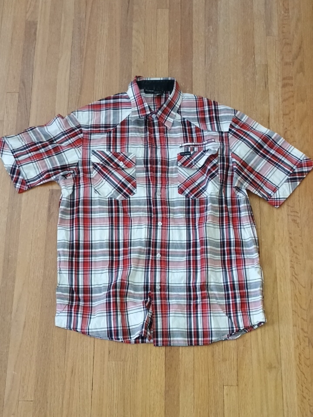 Rocawear Red and White Plaid Short-Sleeve Button-Down Shirt